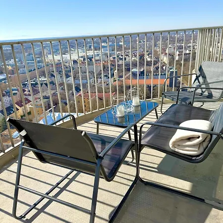 Charmantes Im 25 Og Mit Aussicht Und 60 Zoll Tv