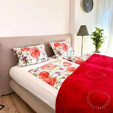 Charmantes Im 25 Og Mit Aussicht Und 60 Zoll Tv Augsburg