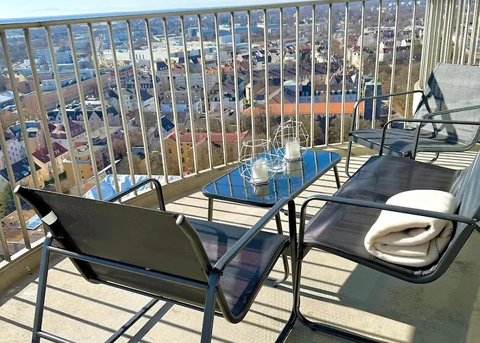 Charmantes Im 25 Og Mit Aussicht Und 60 Zoll Tv