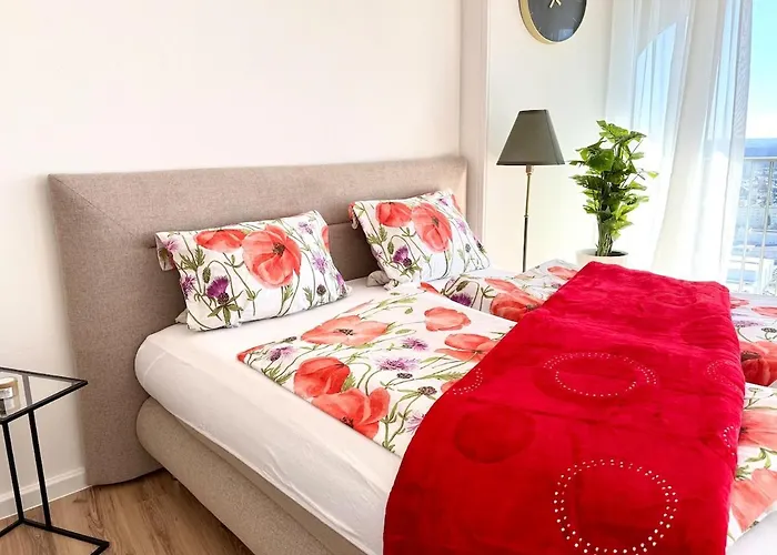 Charmantes Im 25 Og Mit Aussicht Und 60 Zoll Tv Augsburg