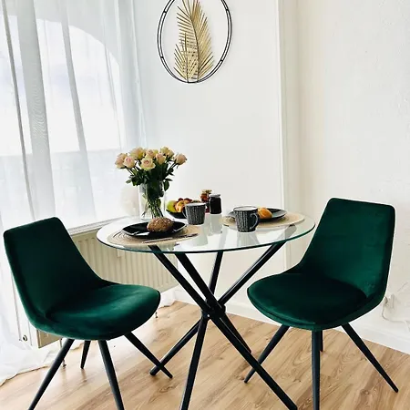 Charmantes Im 25 Og Mit Aussicht Und 60 Zoll Tv Appartement